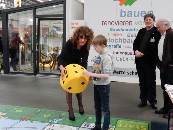 Landr&auml;tin Petra Enders beim Energiespiel