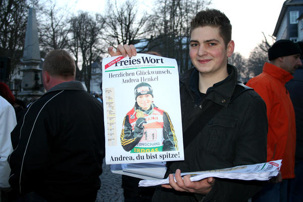 Die Zeitung "Freies Wort" verteilte anl&auml;sslich des Empfangs Extrablatt-Poster.