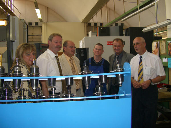 Erl&auml;uterung der Fertigung am CNC-Bearbeitungszentrum Mazak VTC-20 BB