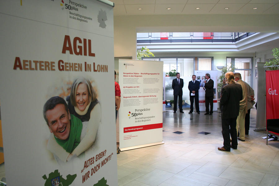 Ausstellungser&ouml;ffnung AGIL - Perspektive 50 lus