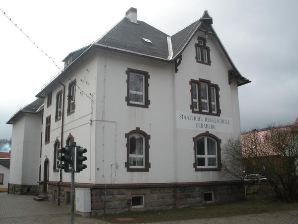 Regelschule Geraberg vor der Sanierung