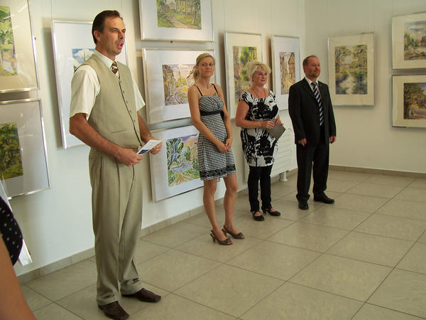 Bild vergr&ouml;&szlig;ern: M. Chmielewski (Direktor Kulturhaus), Izabela (Dolmetscherin), T. Mitschenko (K&uuml;nstlerin), R. Zobel
