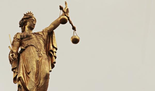 Bild vergr&ouml;&szlig;ern: Justitia