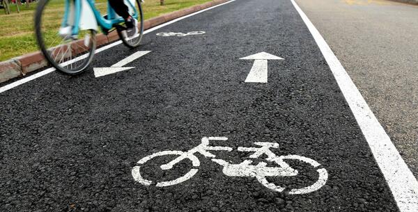 Bild vergr&ouml;&szlig;ern: Radweg