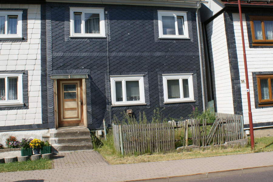 Ortsstra&szlig;e 35a, B&ouml;hlen