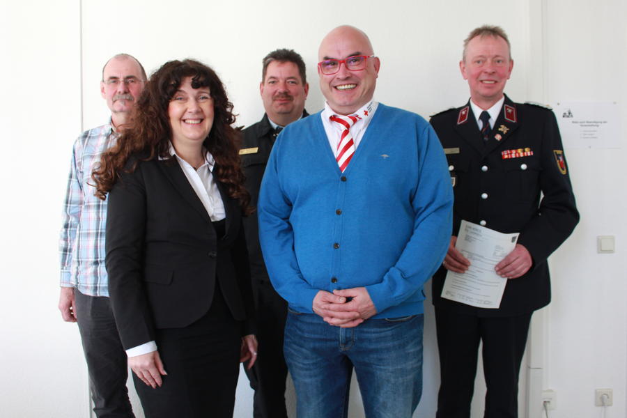 Andreas Beck (stellv. Amtsleiter Brand- und Katastrophenschutz), Landr&auml;tin Petra Enders, Stadtbrandmeister J&ouml;rg Dimitrovici, DRK-Chef Henrik Fr&ouml;hlich und Sven Tittelbach (Kreisfeuerwehrverband).