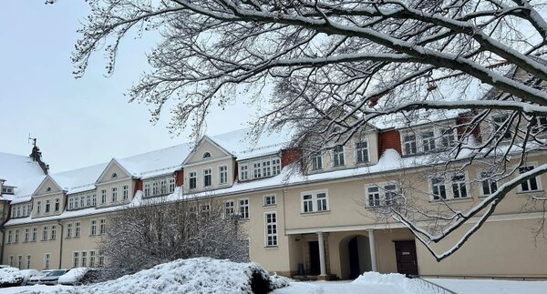 Bild vergr&ouml;&szlig;ern: Innenhof Landratsamt Winter