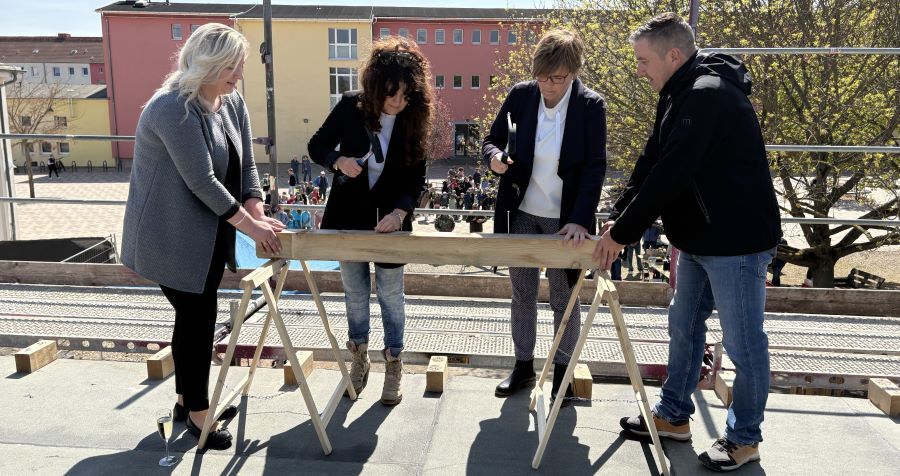 Richtfest Grundschule Ichtershausen